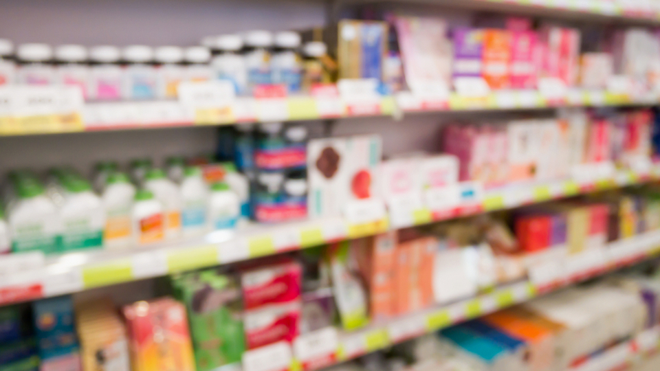 OTC Counter Pharmacy. Лекарственные средства картинки на стеллажах. Rite Aid Corporation Interior.